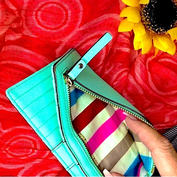 Nwot Kate Spade T & Co. Color Large Wallet. Snap closure, zipper pocket  on back - Picture 6 of 12